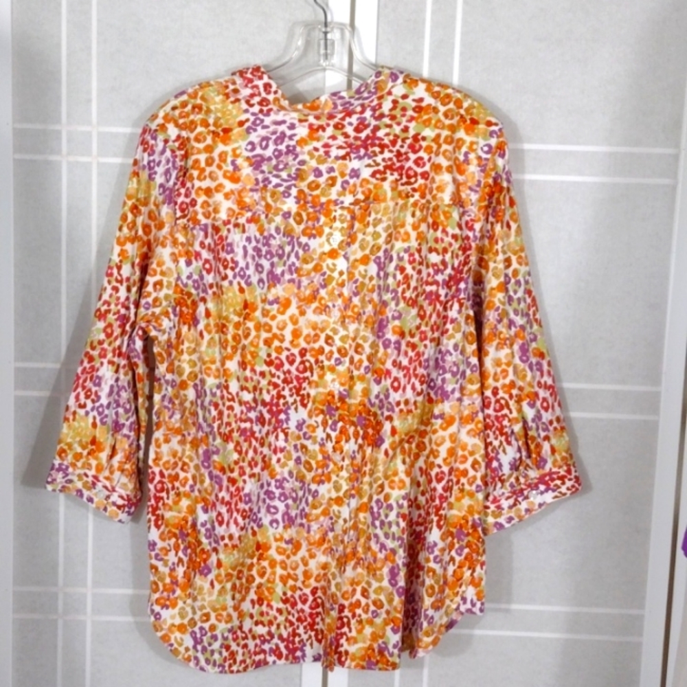 Chico's Multicolor Abstract Floral No Iron Blouse Size XL - Picture 3 of 7